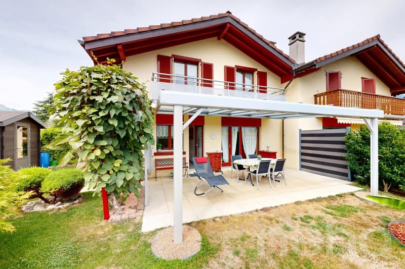 Maison avec jardin et terrasse plein sud à Collombey idéalement située (10)