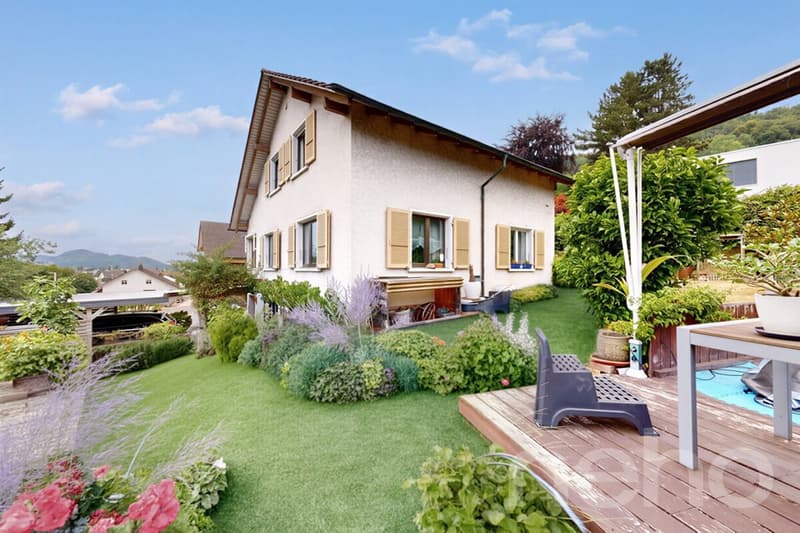 Freistehendes Einfamilienhaus mit herrlichem Garten und Grünsicht (1)