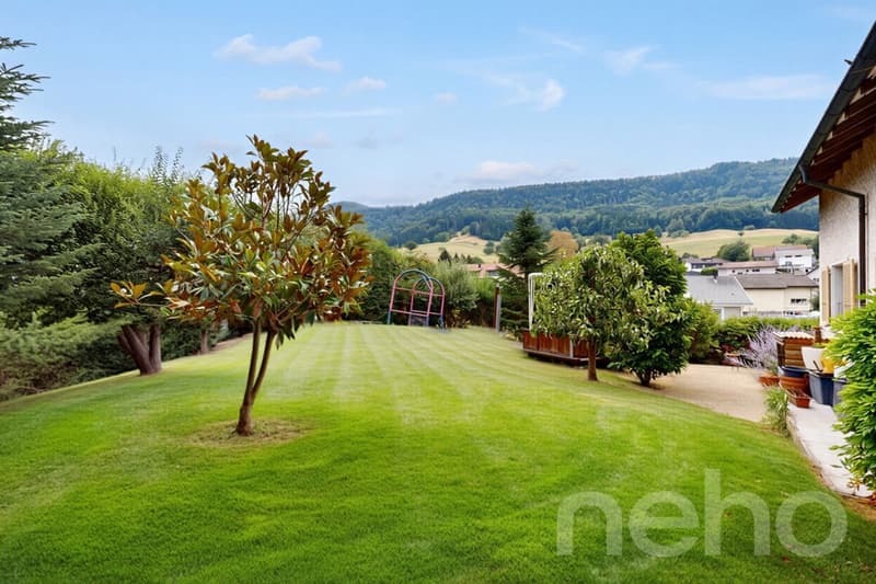 Freistehendes Einfamilienhaus mit herrlichem Garten und Grünsicht (8)