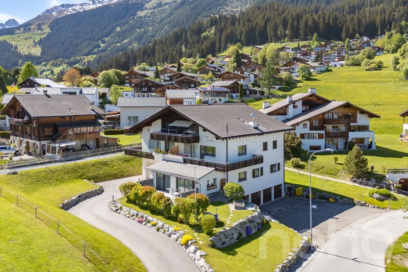 Charmante Dachwohnung mit Bergpanorama in Brigels (2)