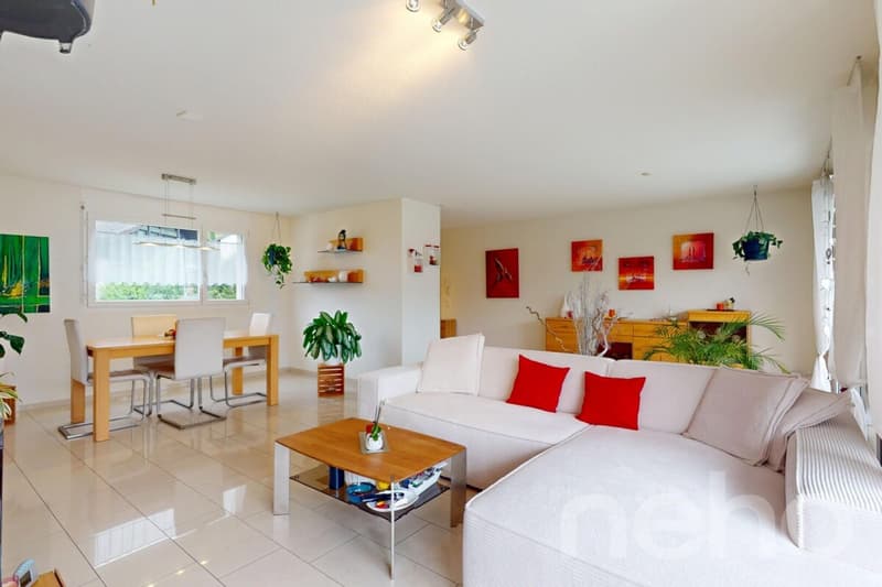 Ihr neues Zuhause mit grossem Balkon und Weitsicht (2)
