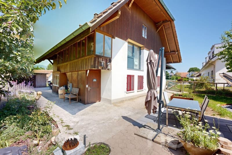 4 Zimmer Wohnung in Oekingen mit viel Potenzial (2)