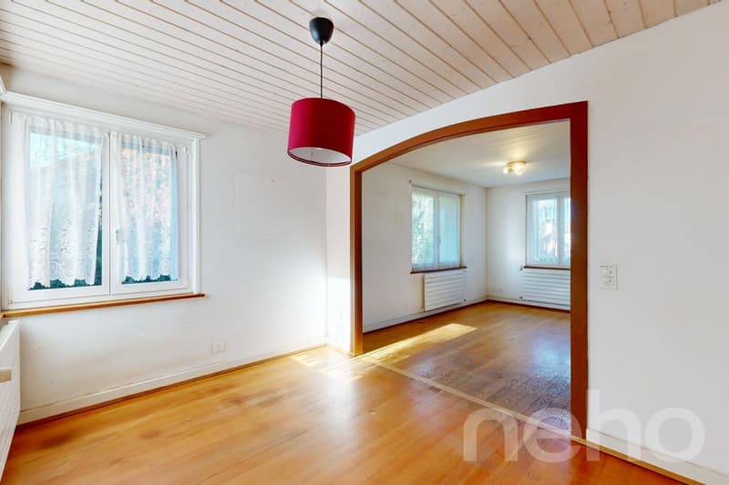Zentral gelegenes 5-Zimmer-Haus mit viel Gestaltungspotenzial (2)