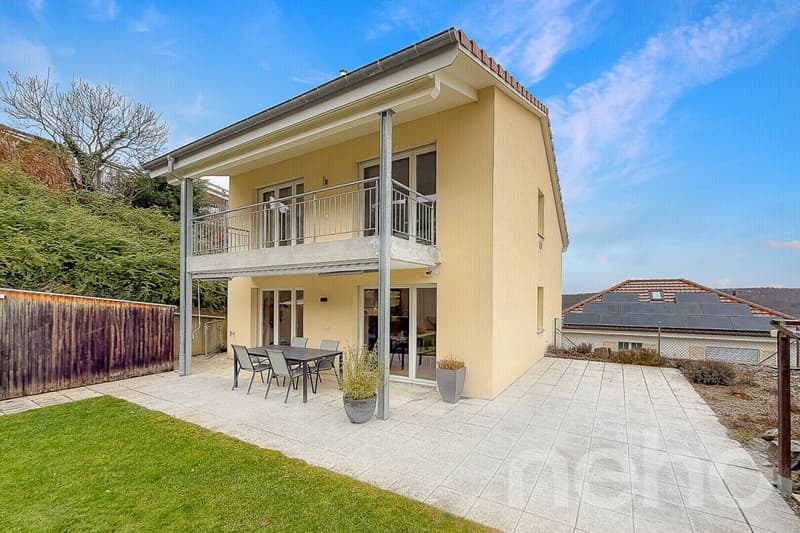 Modernes Zuhause mit hochwertigem Ausbau & gepflegtem Gartenparadies (2)