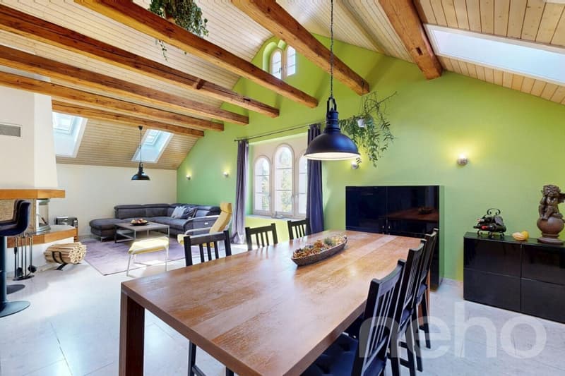 Einzigartige Dachgeschosswohnung mit Cheminée und Sichtbalken (12)