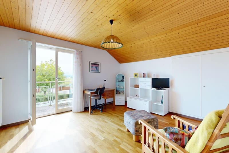 Einfamilienhaus mit grosszügigem Garten und gedecktem Sitzplatz (9)
