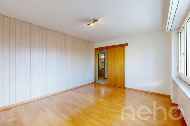 Helle 3.5-Zimmer-Wohnung in Schwerzenbach ZH mit Komfort und Charme (7)