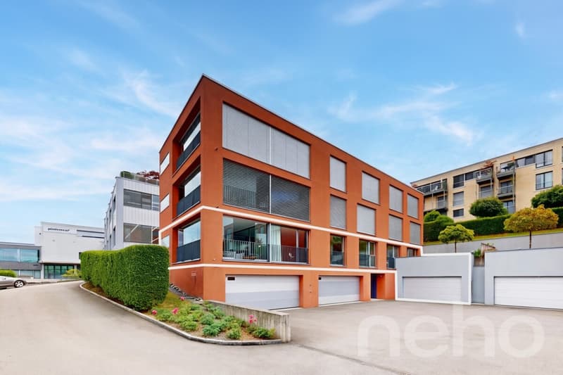 Moderne 5.5-Z-Wohnung mit Wintergarten an bester Lage in Pfäffikon SZ (3)