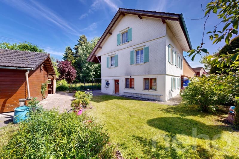 Charmantes Einfamilienhaus mit Weitblick ins Grüne in Kesswil TG (2)