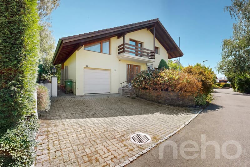 5.5-Zimmer-Einfamilienhaus mit grossem Grundstück in ruhiger Lage (2)