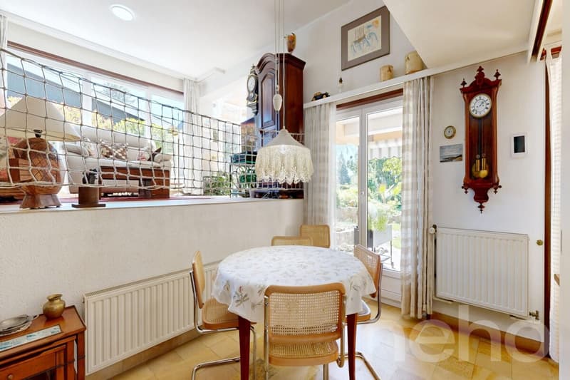 Villa d?architecte avec grand jardin et potentiel unique! (12)