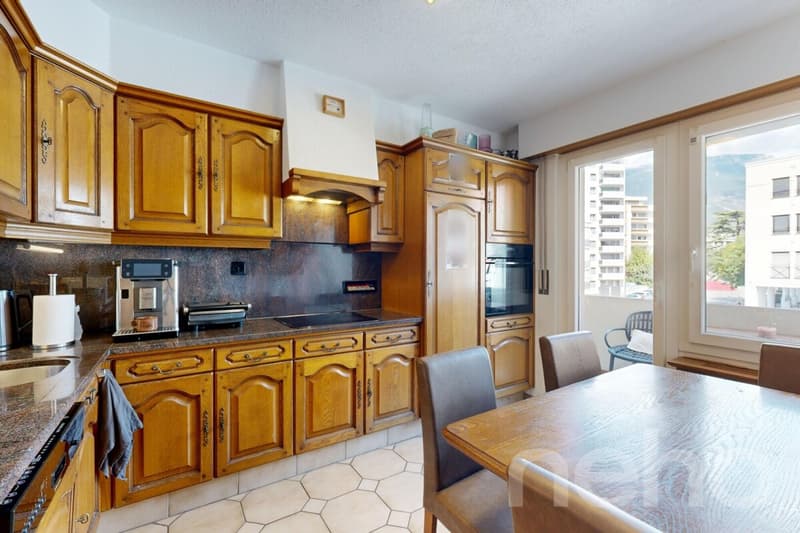 Spacieux 5,5 pièces au c?ur de Sierre avec trois balcons (7)