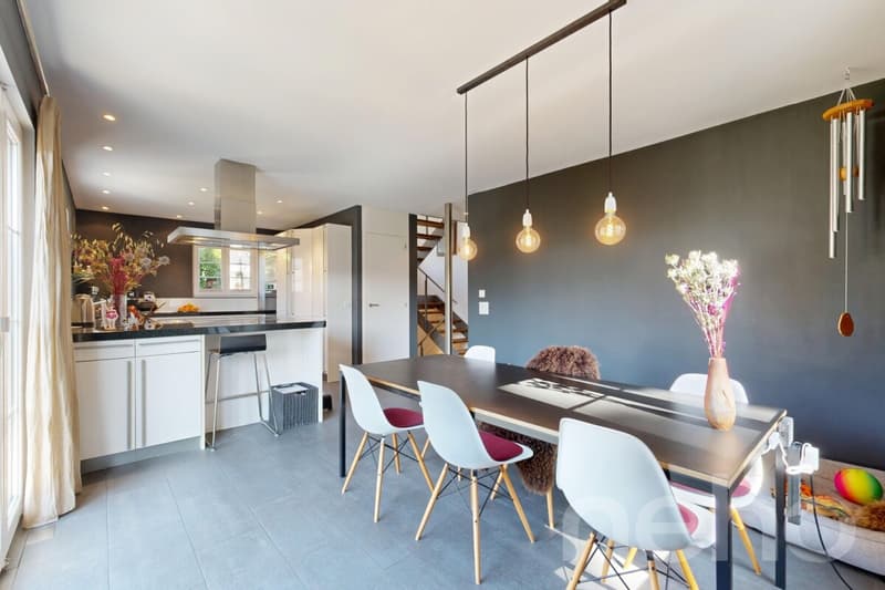Freistehendes 4.5-Zimmer-Haus mit Geschäftslokal in Langnau am Albis (7)