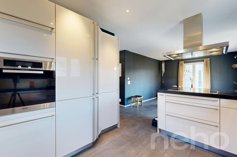 Freistehendes 4.5-Zimmer-Haus mit Geschäftslokal in Langnau am Albis (9)