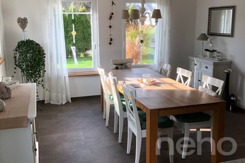 8.5 - Zimmer Einfamilienhaus mit viel Platz, Garten & ruhiger Wohnlage (8)