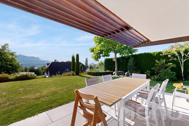 Maison contemporaine Minergie avec panorama d?exception sur le lac (4)