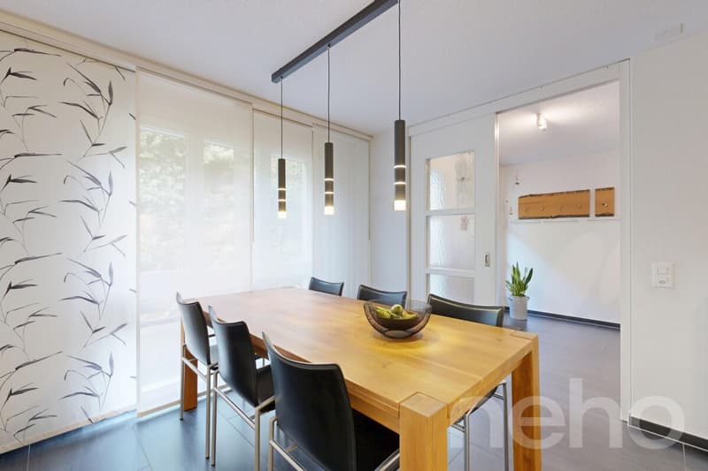 Groszügiges 5.5 Zimmer-Reihenhaus mit viel Platz in Birrhard (2)