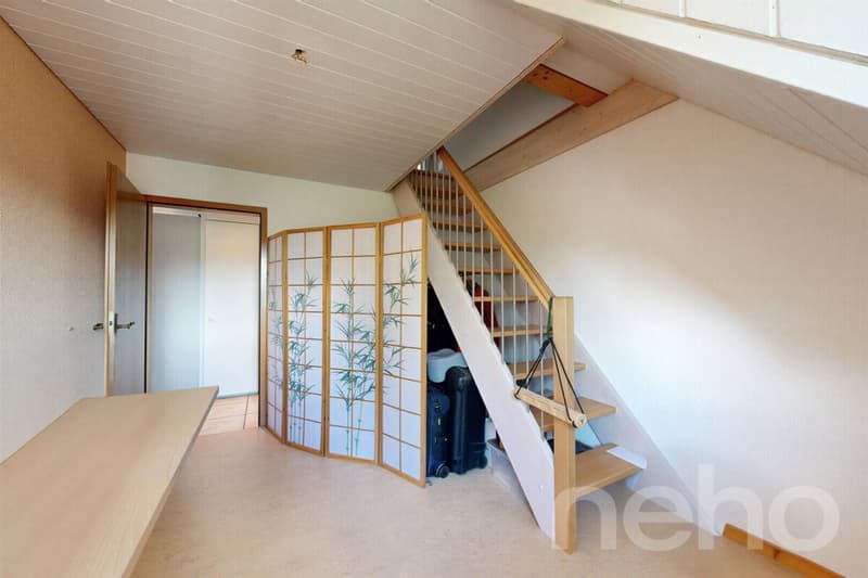 Aussergewöhnliche 5.5-Zimmer-Maisonette mit Wellnessbereich (8)