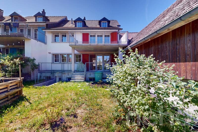Helles Reihenhaus mit 250 m2 Wohnfläche und Garten in Buchthalen (2)