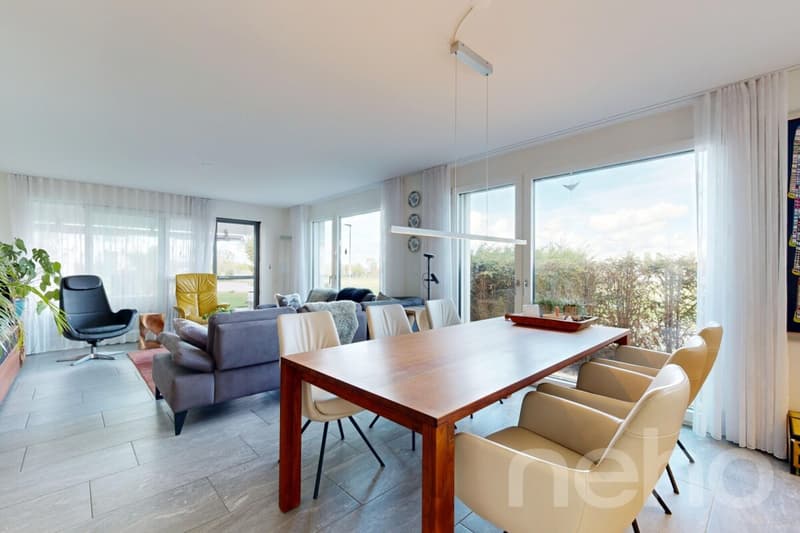 Exklusive 4.5-Zimmer-Gartenwohnung mit Seesicht und Top Ausstattung (1)