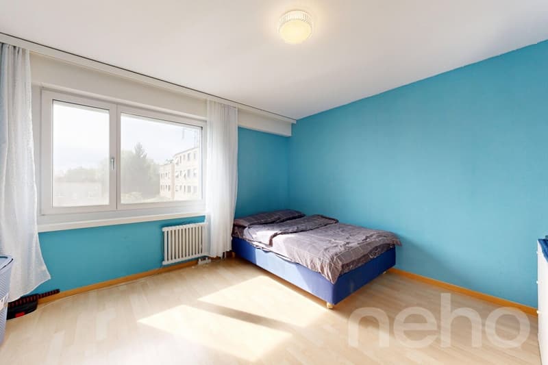 Ruhig gelegene 5-Zimmer-Wohnung mit Balkon und Tiefgaragenplatz (5)