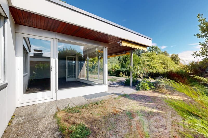 Einfamilienhaus mit Pool an privilegierter Aussichtslage (3)
