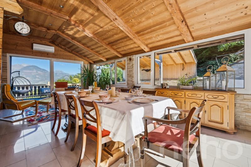 Chalet 8.5 + studio et vue dégagé dans un quartier calme bien situé (7)