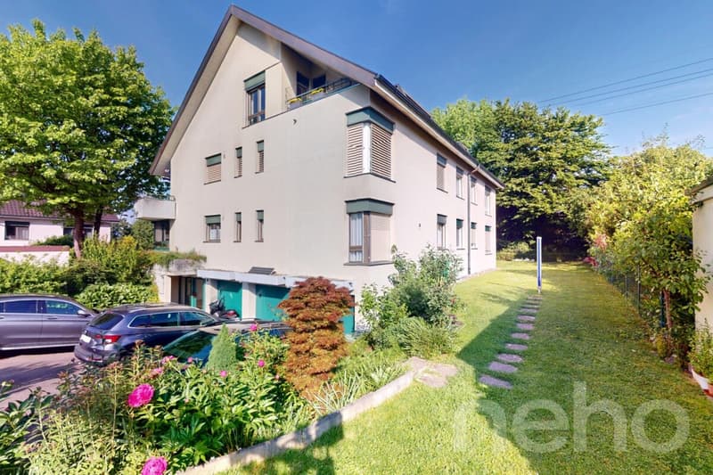 Grosszügige 4.5 Zimmer Dachwohnung mit sonnigem Balkon (11)