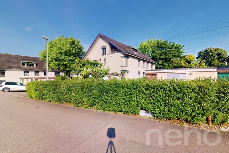 Grosszügige 4.5 Zimmer Dachwohnung mit sonnigem Balkon (12)
