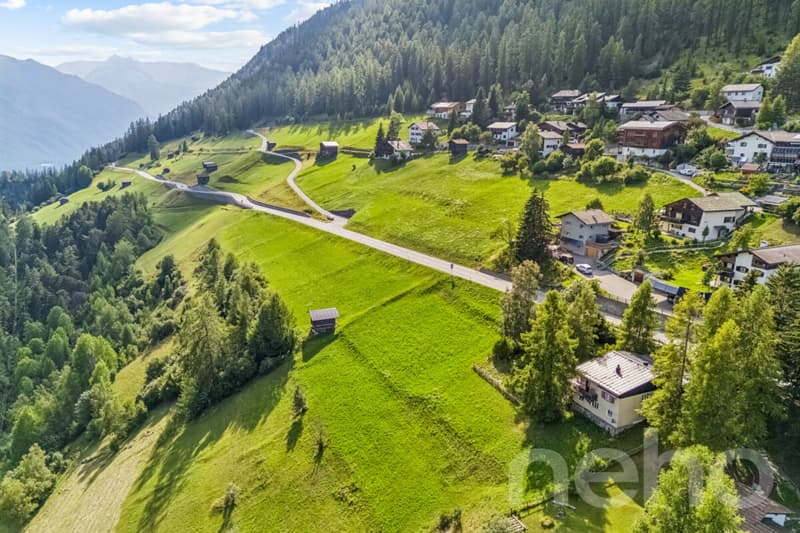 3?520 m² Entwicklungsgrundstück mit Projektstudie in Davos Wiesen (1)