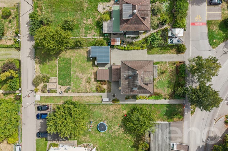 Familienhaus mit grossem Grundstück und Zusatzpotenzial (12)