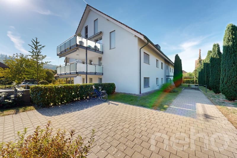 4.5-Zimmerwohnung mit Garten, Terrassen und viel Privatsphäre (1)