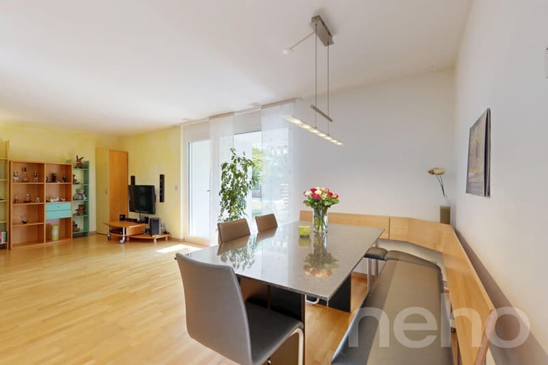 4.5-Zimmerwohnung mit Garten, Terrassen und viel Privatsphäre (3)