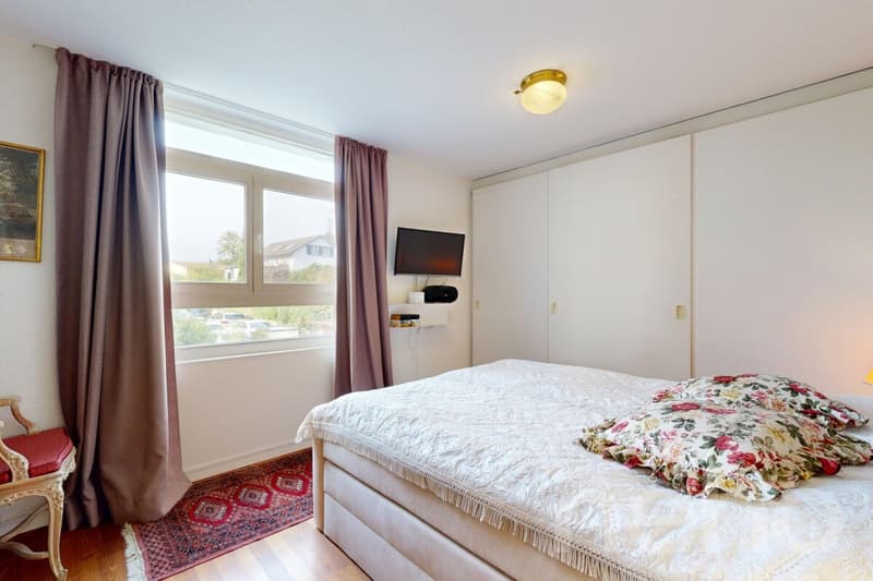 Grosszügige und einzigartige Wohnung an ruhiger Lage (7)