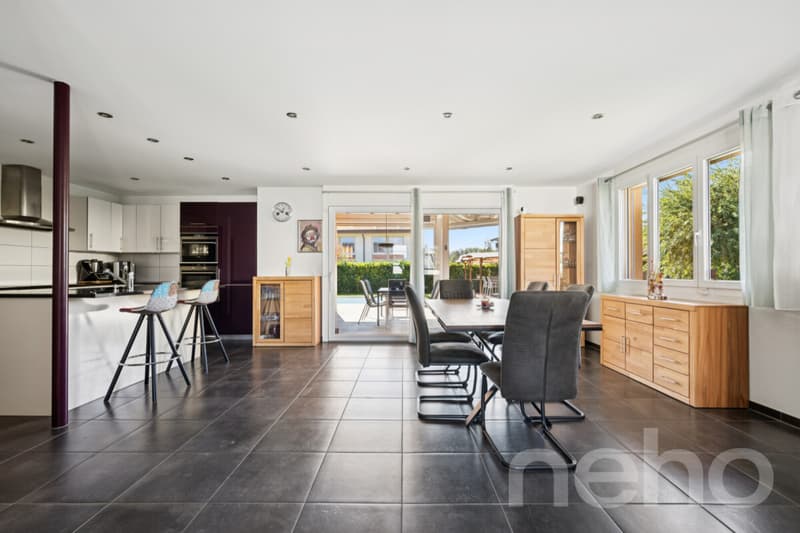 Maison familiale avec piscine sur une parcelle de 1'000 m² (3)