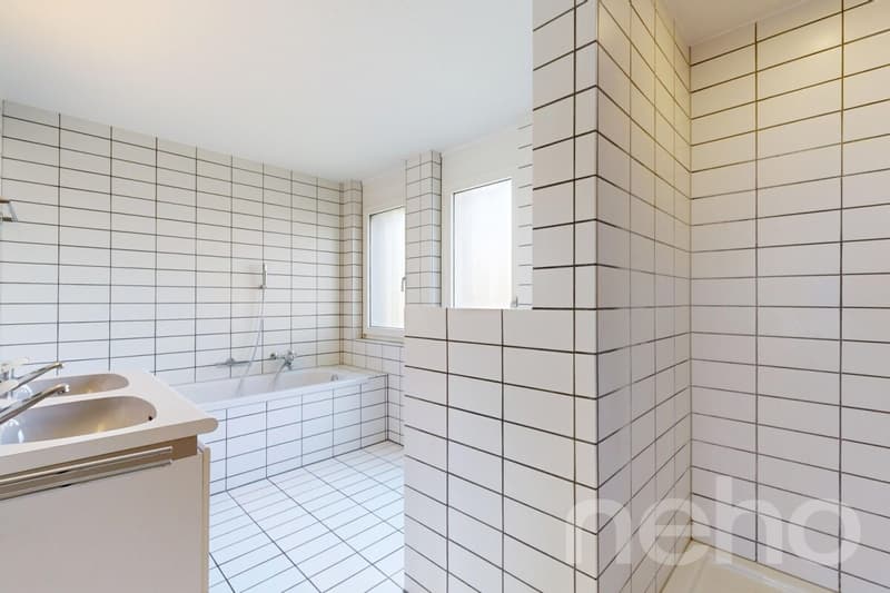 Aussergewöhnliches 5.5-Zimmer-Reihenhaus an Toplage (9)