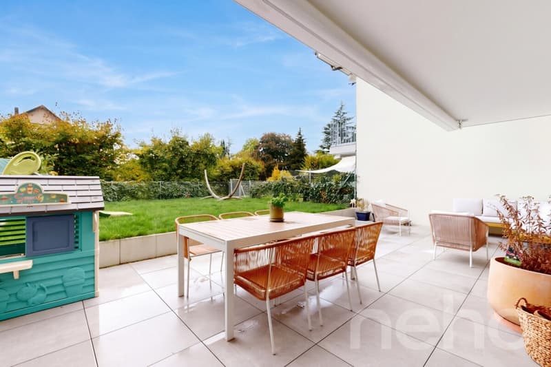 Appartement récent avec grande terrasse et jardin à Romanel (1)