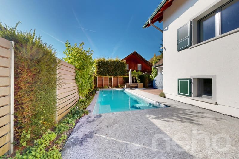 Exklusives 6,5-Zimmer-EFH mit Swimmingpool & traumhafter Gartenanlage (2)