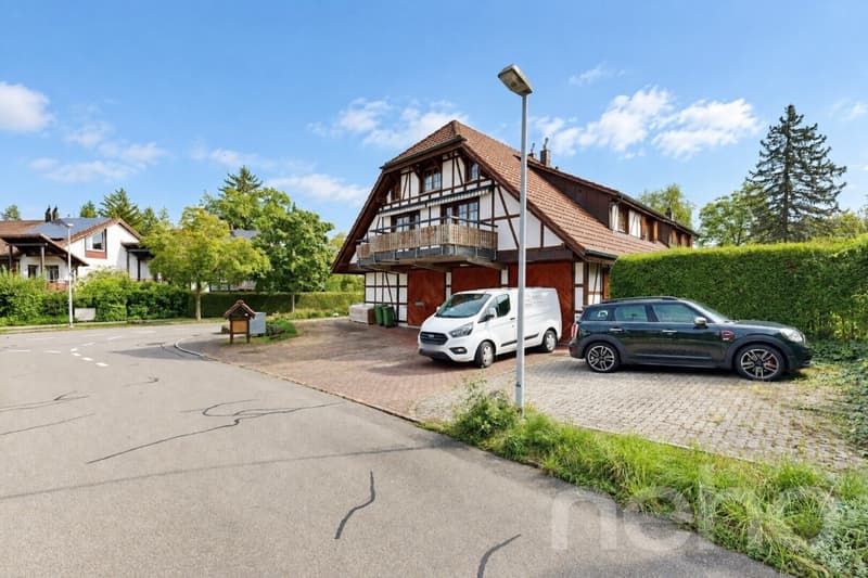 Reihenmittelhaus mit Garten und enormem Potenzial in Oetwil am See (10)