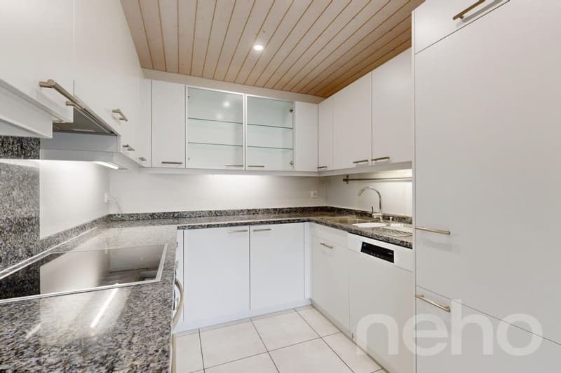 Grosszügige 5.5-Zimmer-Wohnung mit Balkon und viel Potenzial (4)