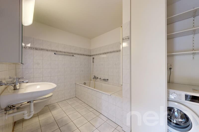Grosszügige 5.5-Zimmer-Wohnung mit Balkon und viel Potenzial (8)