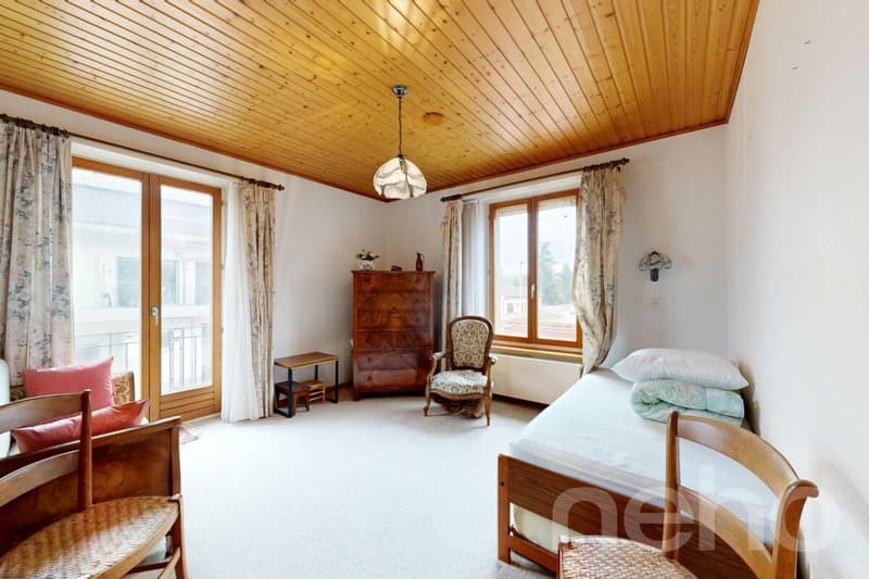 Immeuble: 2x 4,5 pcs + studio + grand garage et surface bureau (7)