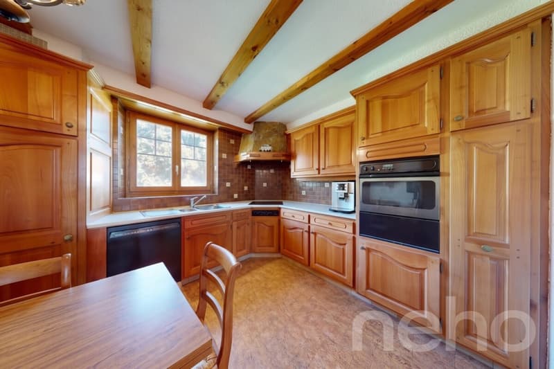 Immeuble de 4 appartements avec garage double et espace de stockage (11)
