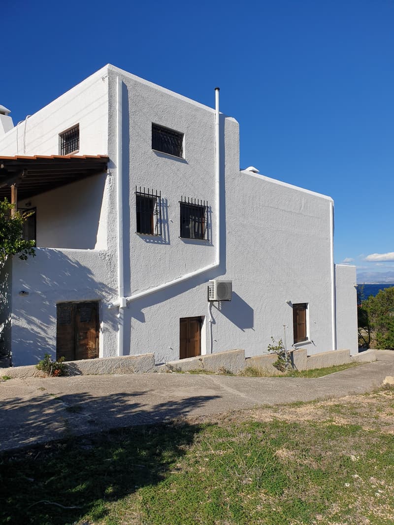 Detached house with breathtaking view and quiet location on the island of Egina (Greece) (4)