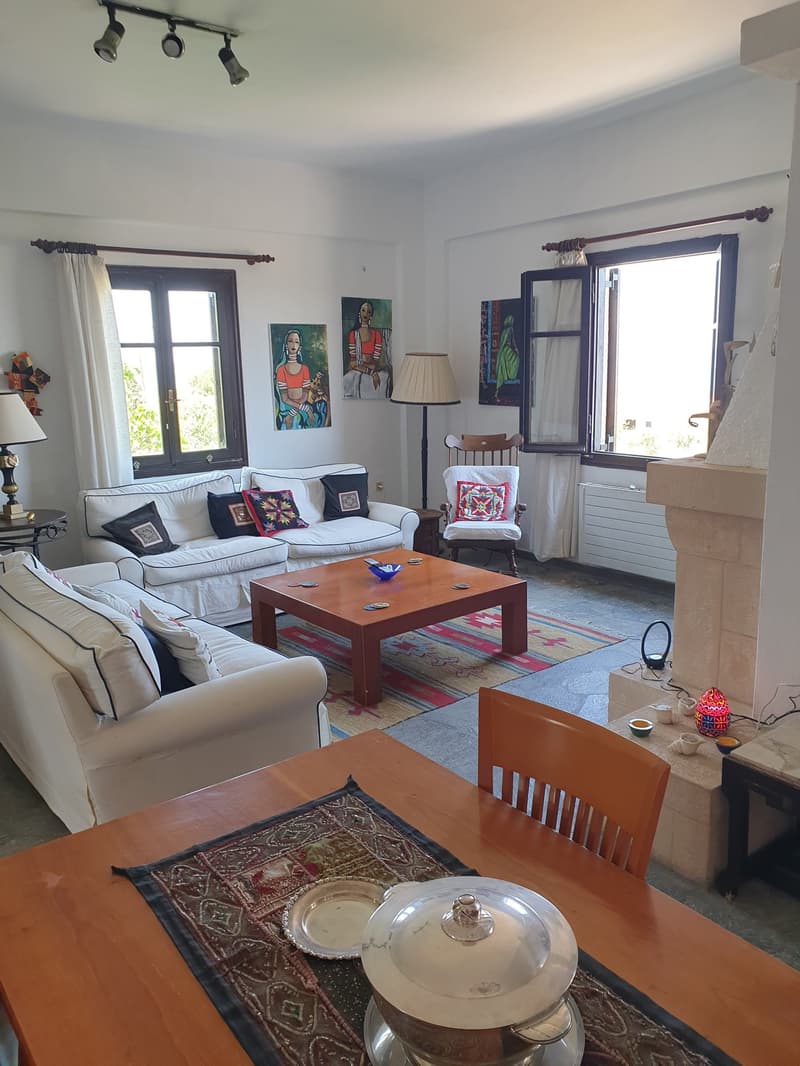 Detached house with breathtaking view and quiet location on the island of Egina (Greece) (2)