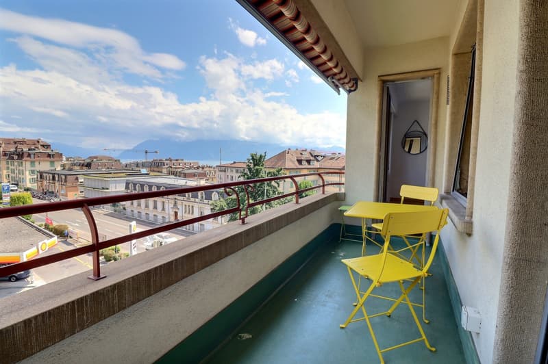 Appartement meublé 2.5 pièces avec balcon et vue imprenable (5)