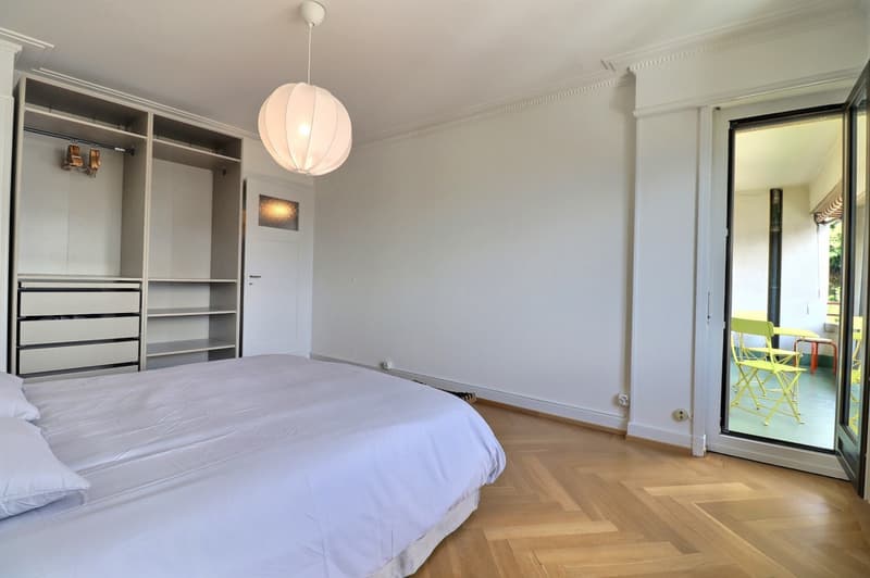 Appartement meublé 2.5 pièces avec balcon et vue imprenable (9)
