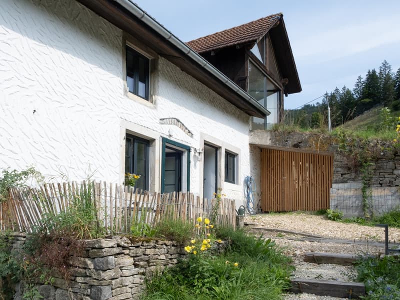 Rare object – Property on the banks of the Doubs located in Soubey (26)