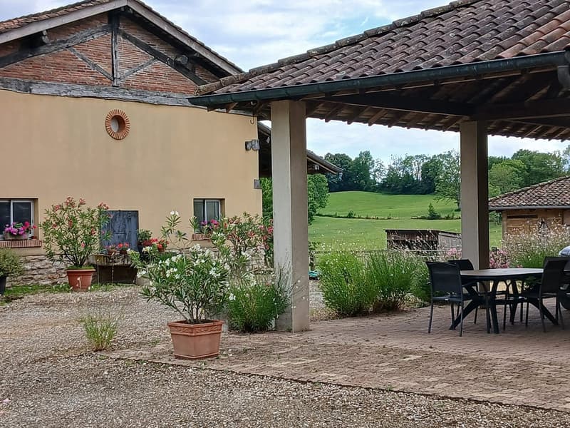 Pferde-Anwesen mit Charme von 6 Hektar, 231 m² Wohnfläche und Nebengebäuden (3)