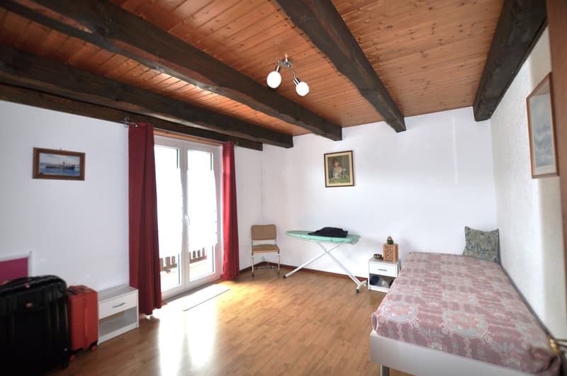 Beautiful furnished, partially furnished or unfurnished duplex house located in Courtemaîche (16)